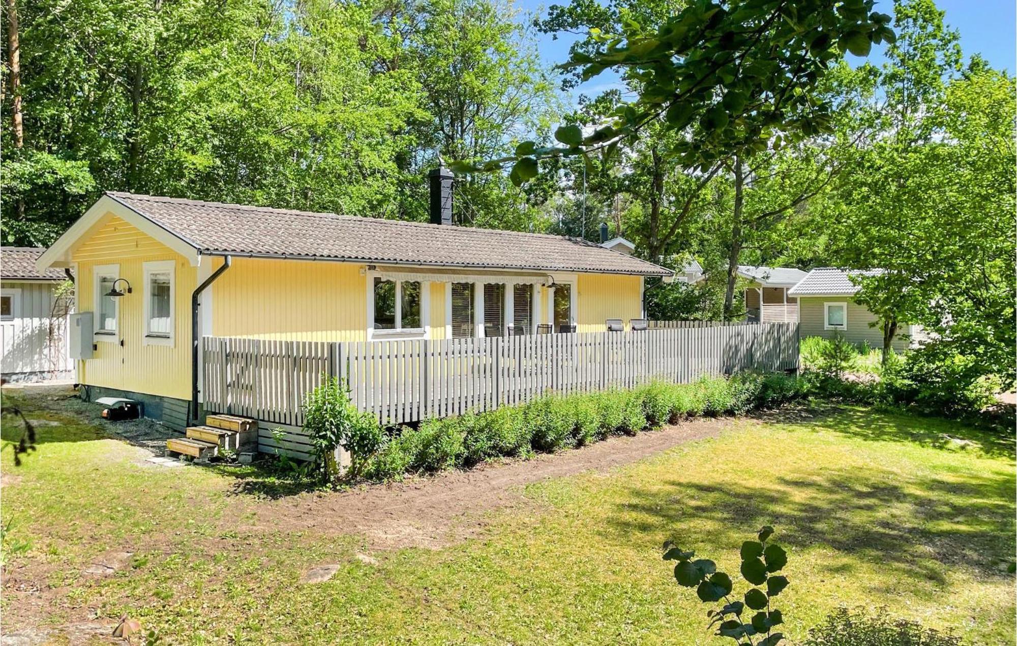 3 Bedroom Nice Home In Fjaelkinge Exterior photo