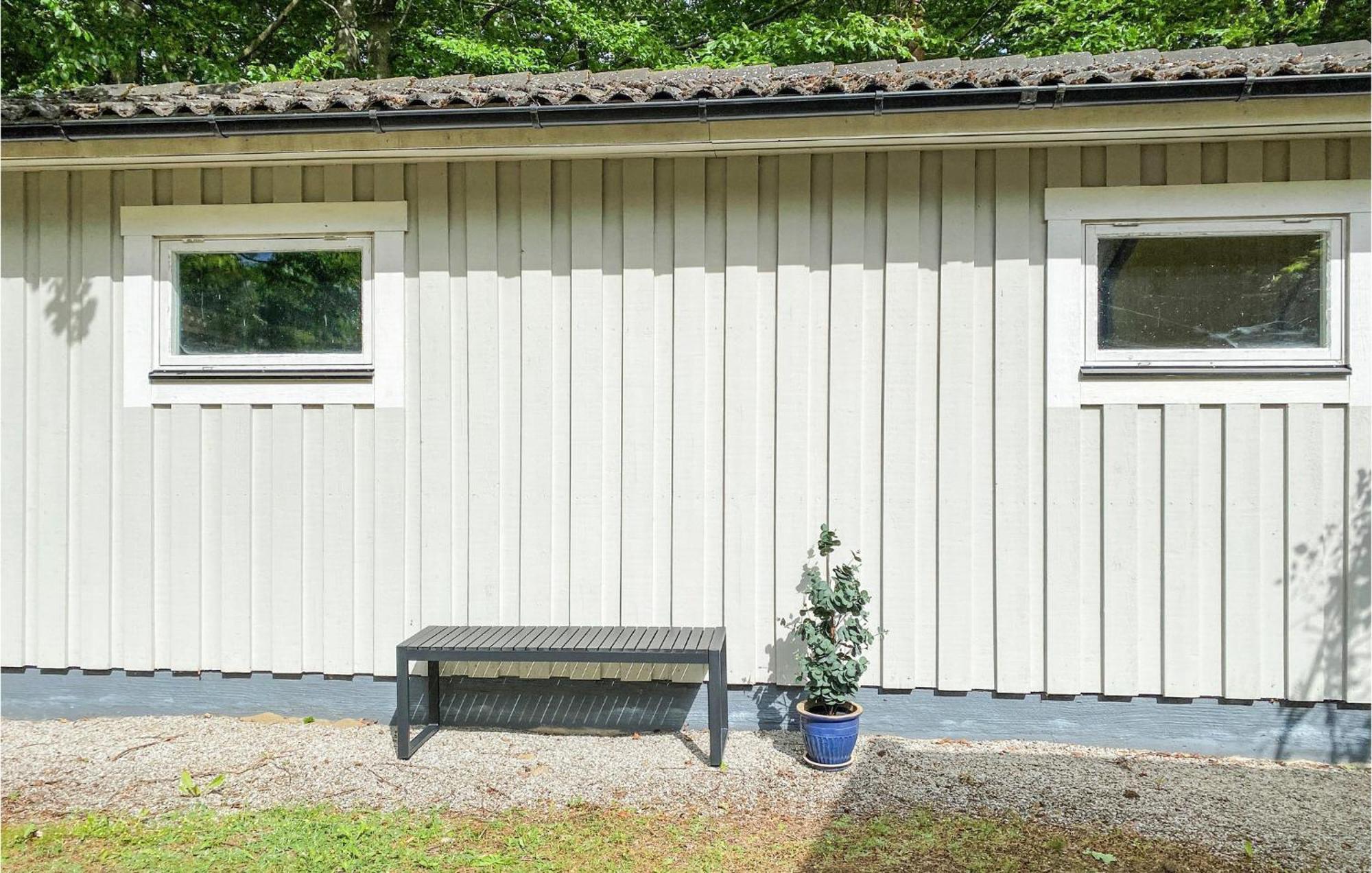 3 Bedroom Nice Home In Fjaelkinge Exterior photo